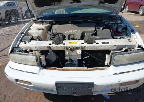 1996 Buick Regal Custom z USA, uszkodzony, nr VIN 2G4WB52K7T1502427